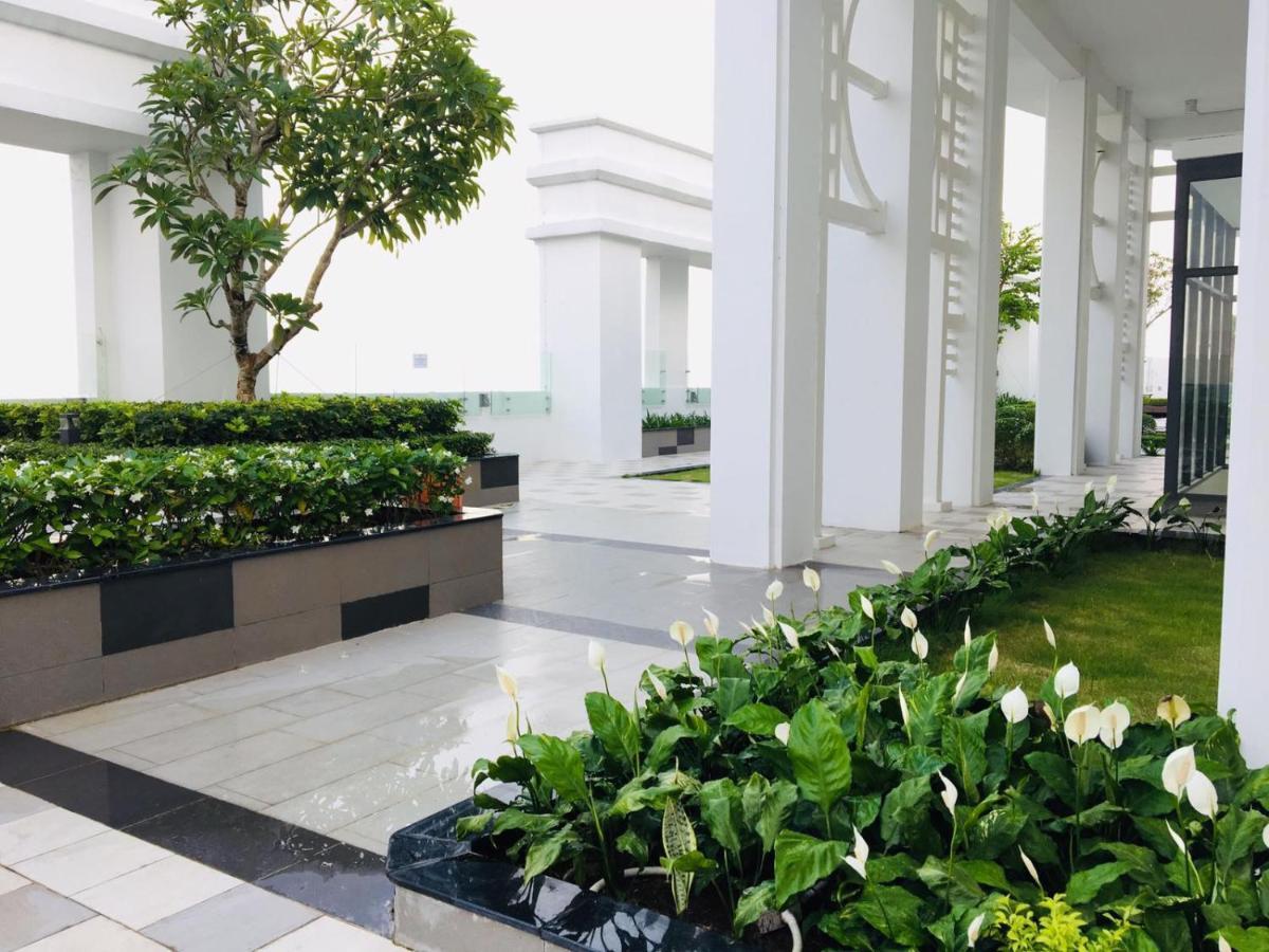 Gold Bee Dormitary Service Apartment Cidade de Ho Chi Minh Exterior foto